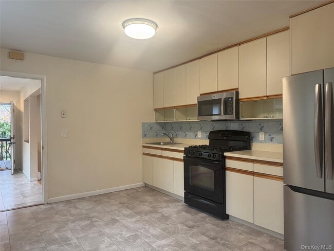 Photo - 100 Pocantico St