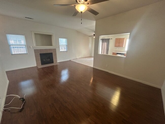 Photo - *** MOVE IN SPECIAL - $300.00 OFF FIRST MONTHS RENT***