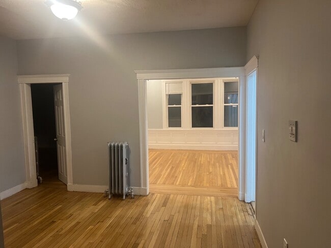 Photo - 31 Middleton St