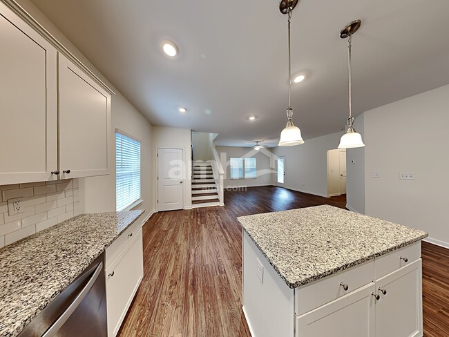 Photo - 94 Shelby Ct