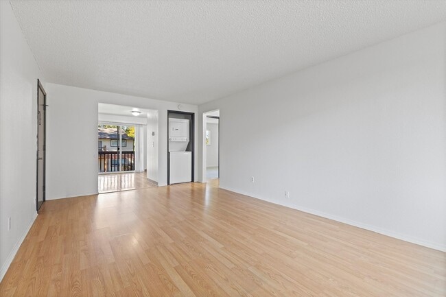 Cascade Firs Apartments