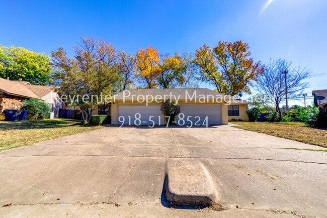 Building Photo - S 79th E Ave Duplex Unit 8039