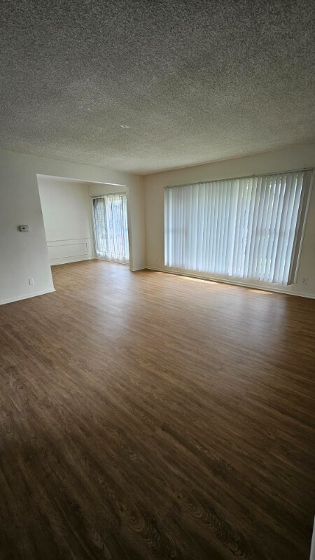 Photo - 3945 Stevely Ave Unidad 1