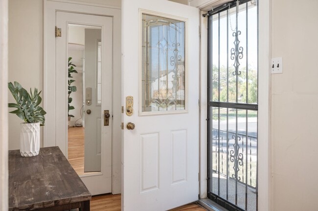 Photo - 3 BEDROOMS, 1.5 BATH HOME, CLOSE TO HOSPITAL AND DOWNTOWN!