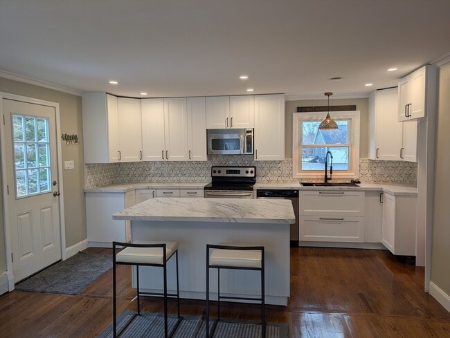 Photo - 8 Linda Circuit