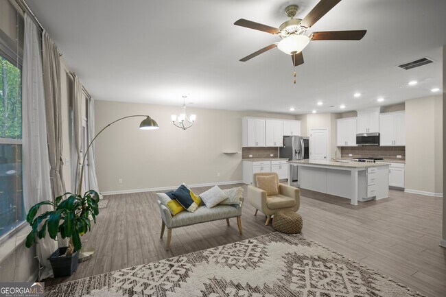 Photo - 465 Duval Dr