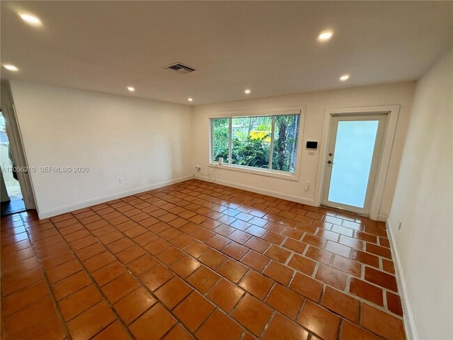 Photo - 9340 Jamaica Dr