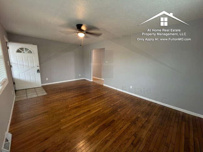 Photo - 607 Crestwood Dr