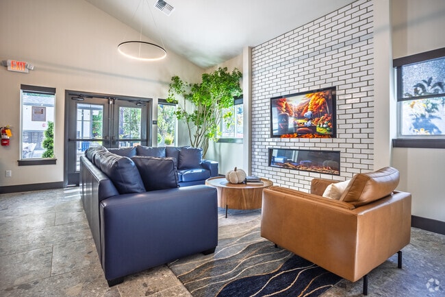 Clubhouse - Summit Vista