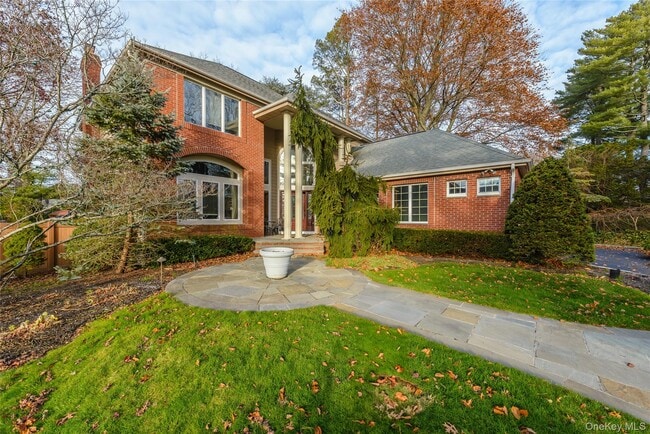 Photo - 65 Oriole Way