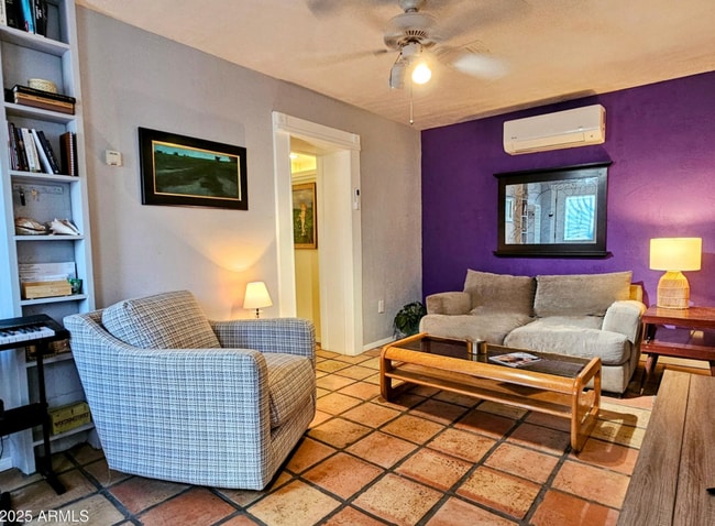 Photo - 25 Sowles Ave