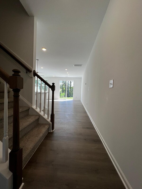 Photo - 176 Kobus Ct