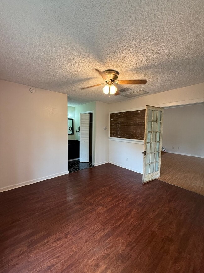 Photo - 20 Wildwood Cir