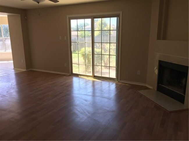 Photo - 1203 Sheltie Ln