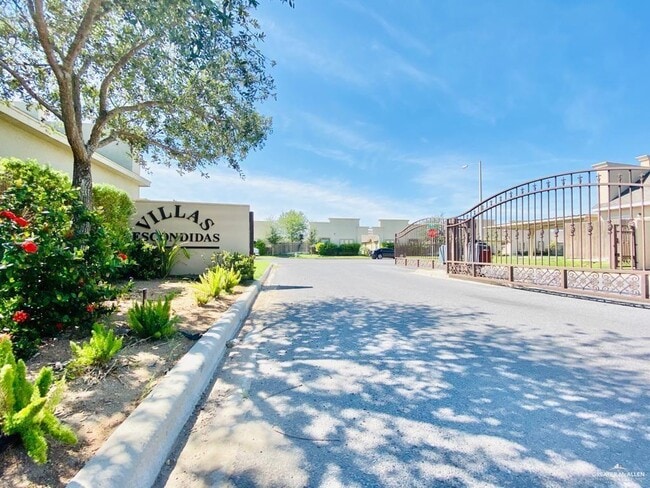 Photo - 6 Taxco Ct Unit 4