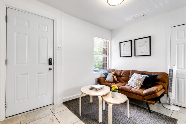 Photo - 3147 SW 17th St Casa