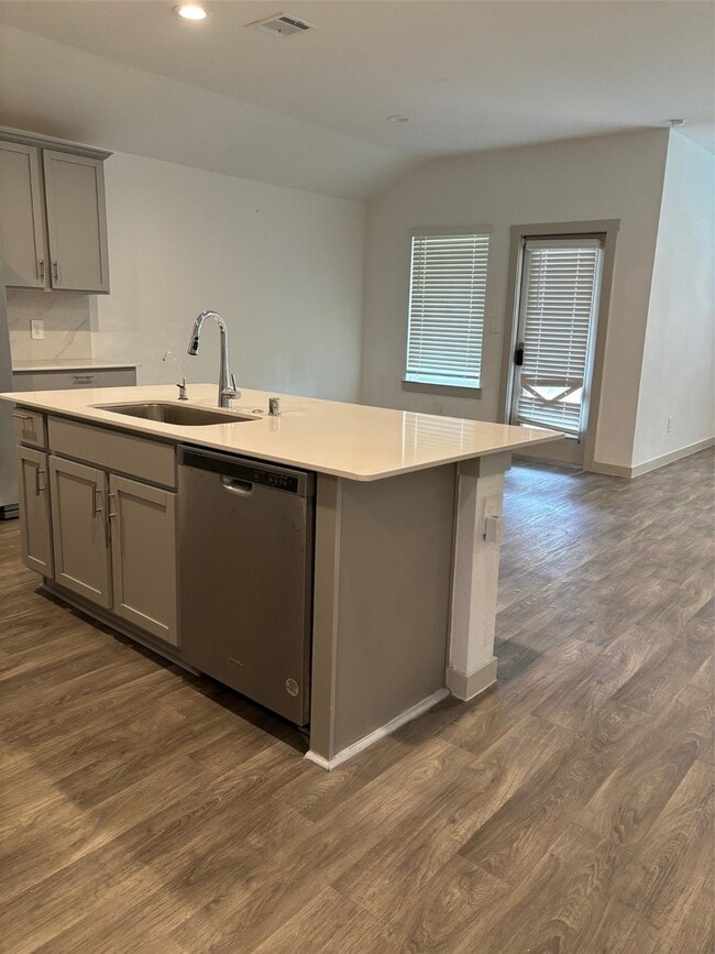 Photo - 1715 Plantation Pl