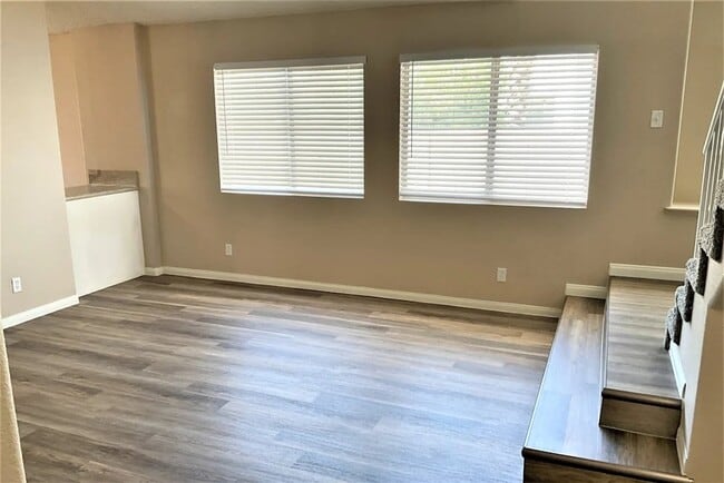 Photo - 3300 Hyannis Cir