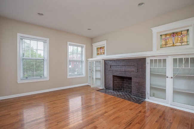 Photo - 6023 Kingsbury Ave Unit 2nd Floor