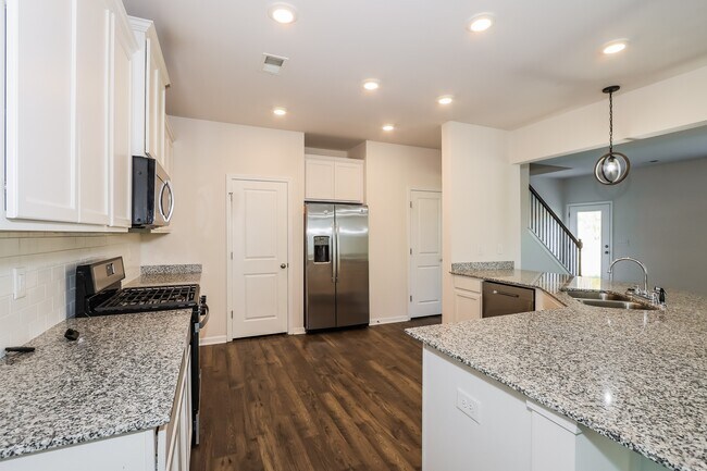 Photo - 875 Delta Ln