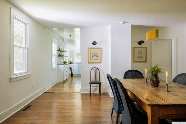 Photo - 85 Roundtop Rd