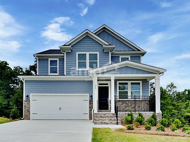 Building Photo - 215 Pecan Dr