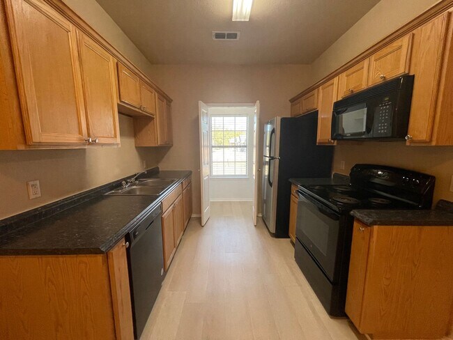 Photo - 105-107 Sunburst Court Unit 107