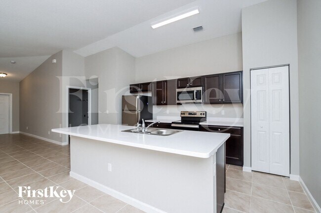Photo - 1167 Tarleton St SE