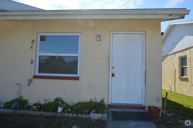 Building Photo - 55+Community : 1 Bed/1 Bath, 1 Story Villa... Rental