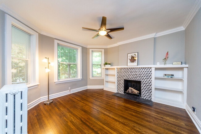 Photo - 2037 W Estes Ave Unit 1