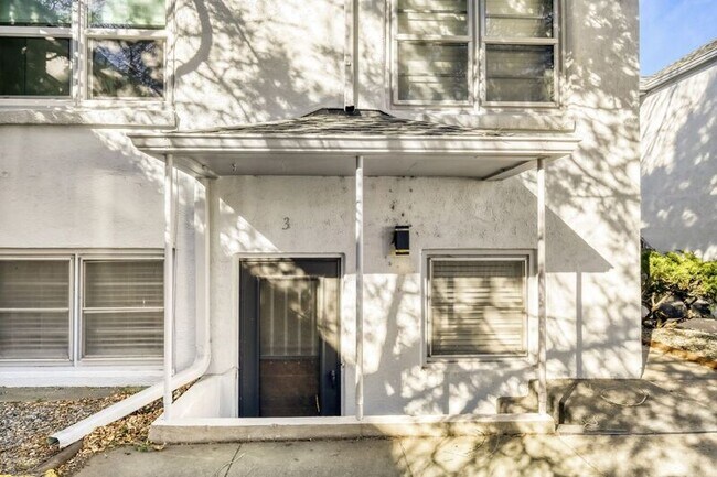 Weidenhaft Mitchell Apartments