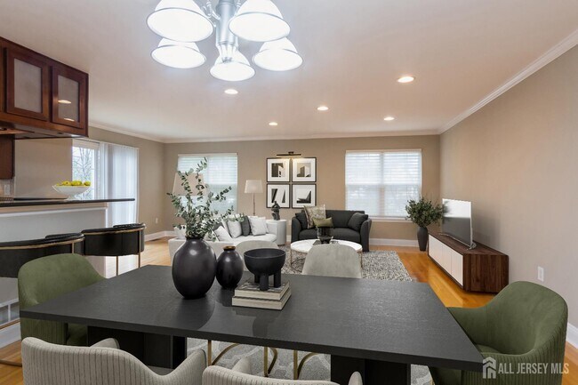 Photo - 34 Chimney Ct