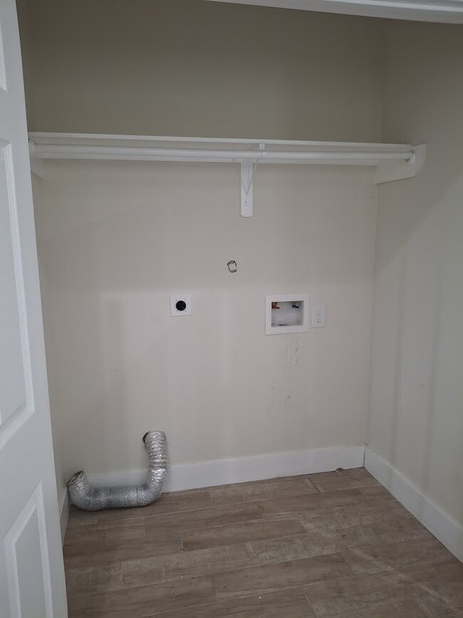 Photo - 7851 Hanna St Unidad B
