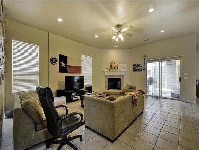 Photo - 5501 Duval St