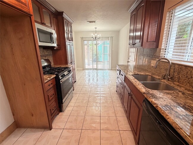 Photo - 1418 Carolina Grove Ln