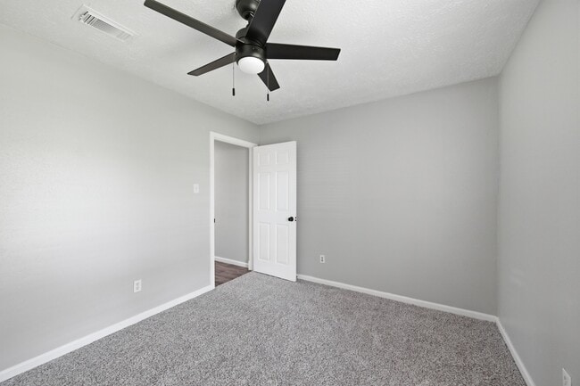 Photo - 1805 Whitebriar Dr