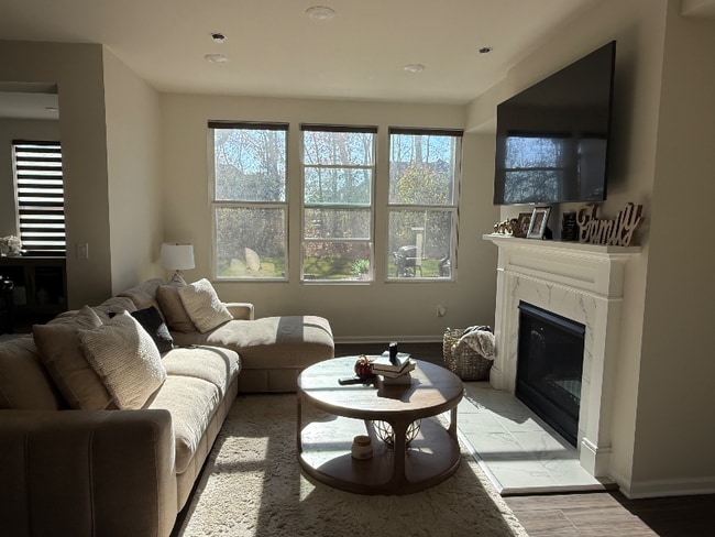 Photo - 421 Addison Cir