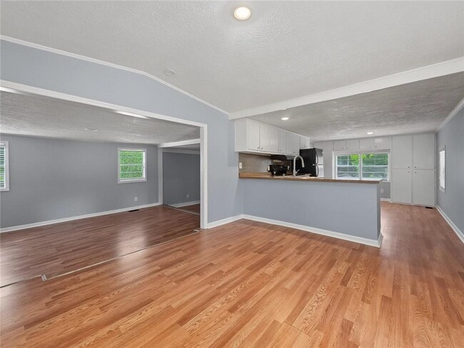 Photo - 3542 Shoreland Dr