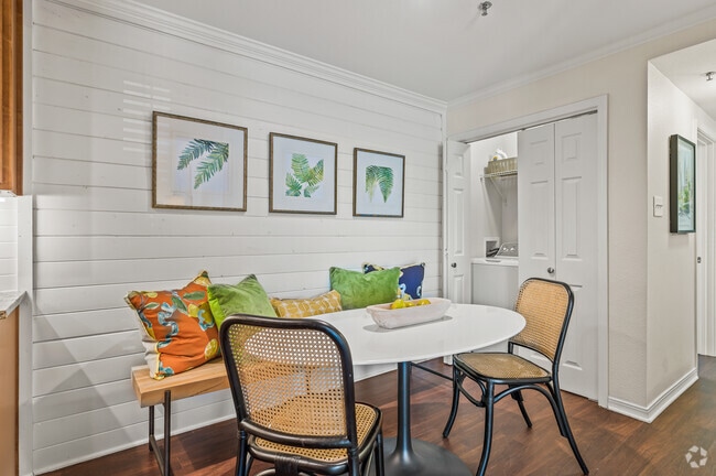 2BR, 1BA - 870SF B1