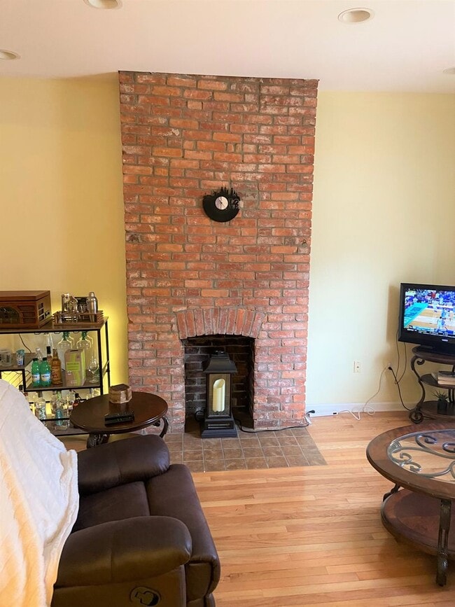 Photo - 5552 Avondale Pl Unit #1