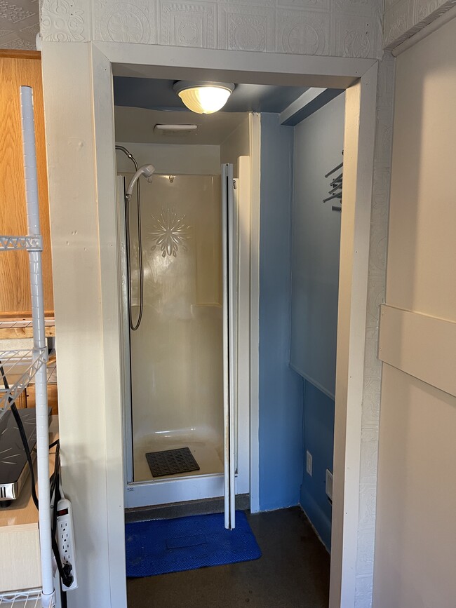 Photo - 766 Tate Av Unit Studio