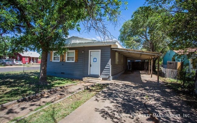 Photo - 3016 Duke St Unidad A