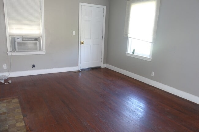 Photo - 831 4th Ct W