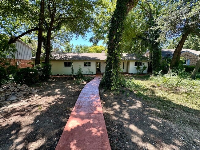 Building Photo - 1616 Aldridge Dr Rental