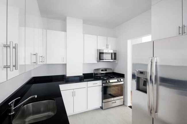 Photo - 4 bedroom in New York NY 10006 Unit 24C
