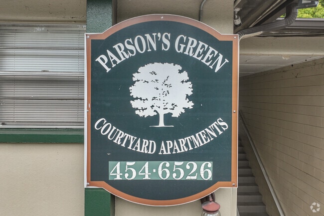 Parson's Green Courtyard Apartments