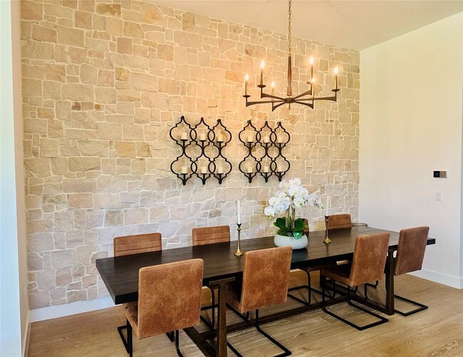 Photo - 8564 Swinley Forest Way