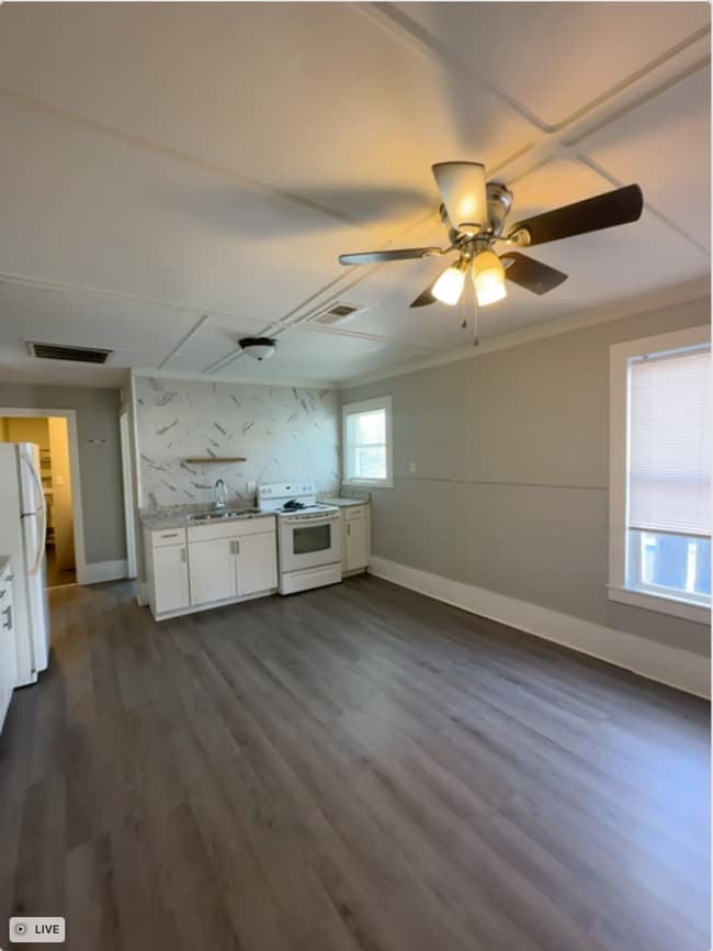 Photo - 18 Calloway St Unit 4