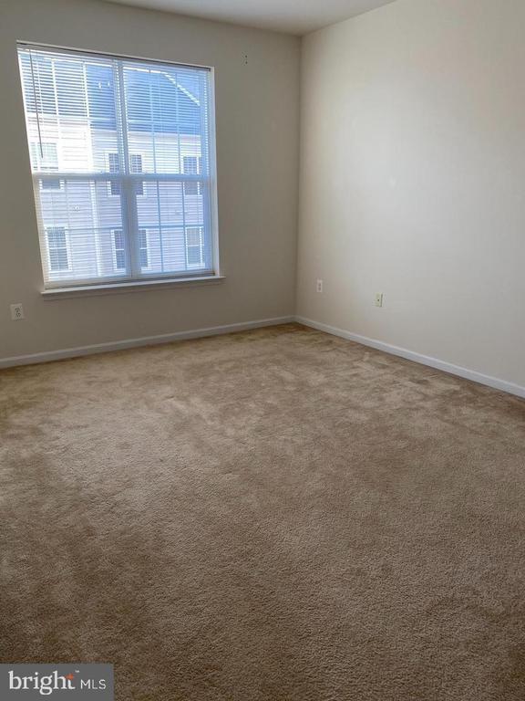 Photo - 9543 Center St