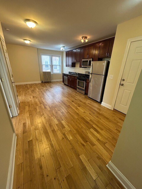 Photo - 4554 W George St Unit 2